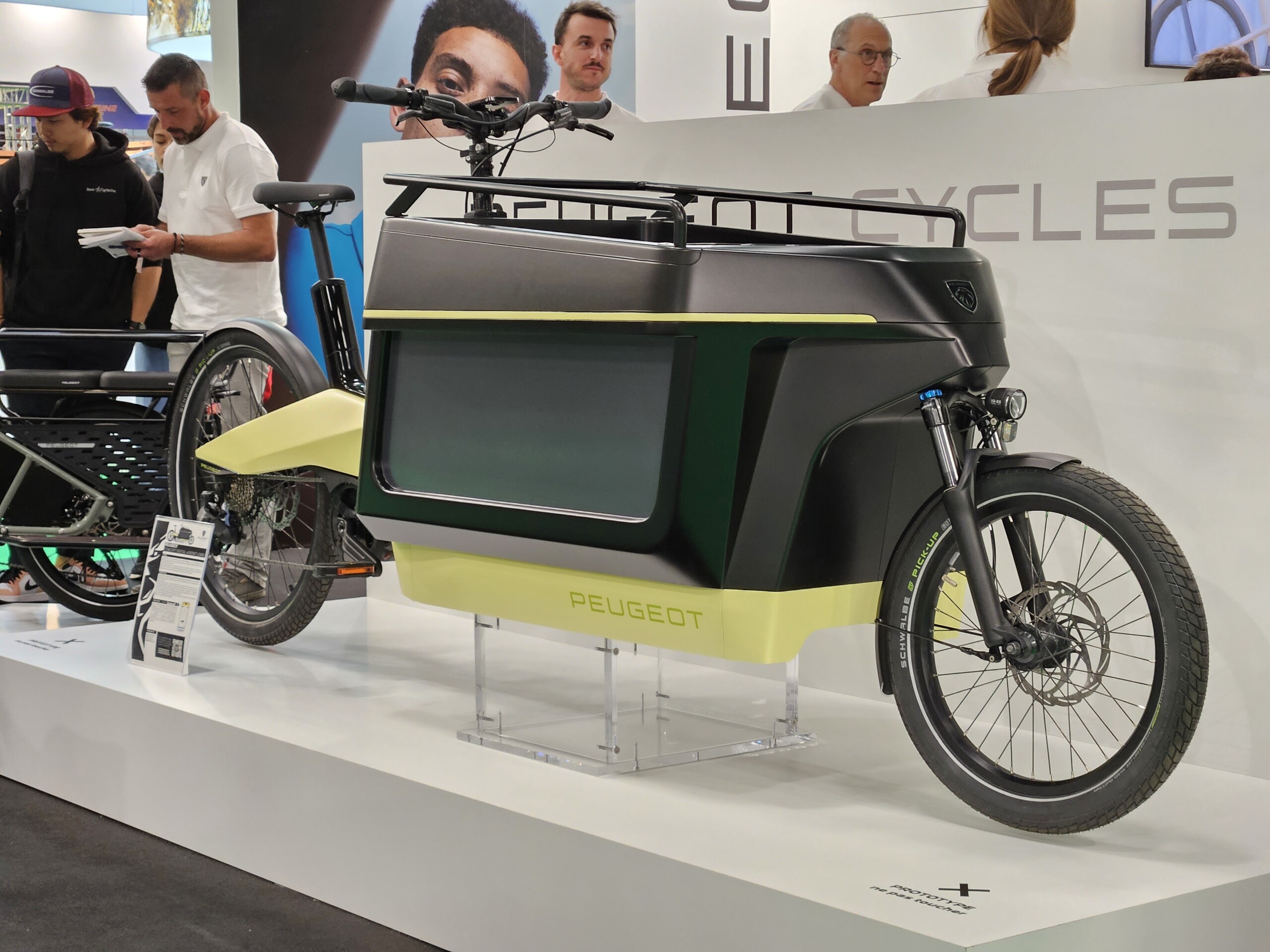 https://www.frandroid.com/wp-content/uploads/2023/07/peugeot-cargo-electrique-2-scaled.jpg