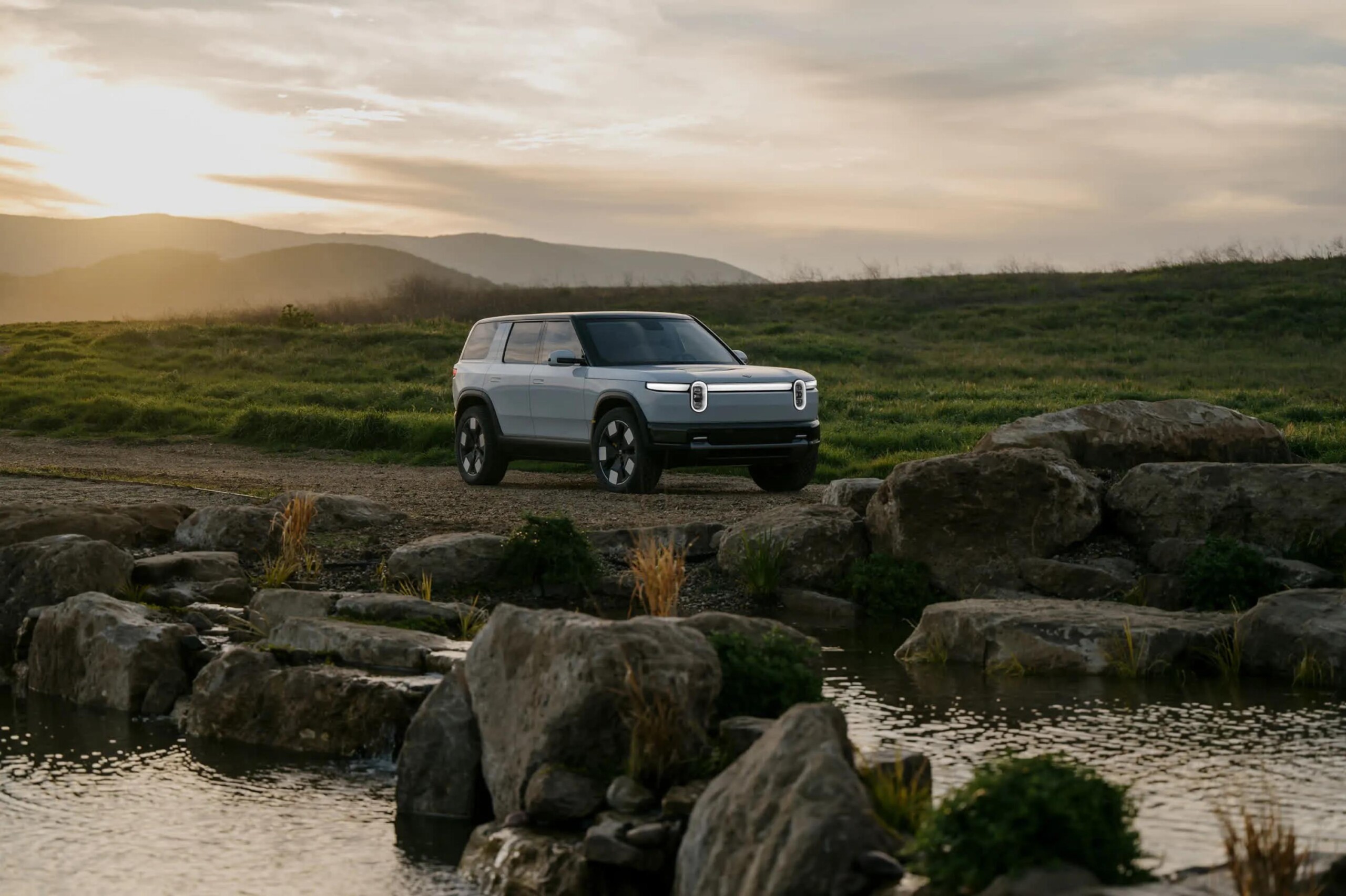 Rivian Trims Capital Spending as Delivery Targets Hold Steady