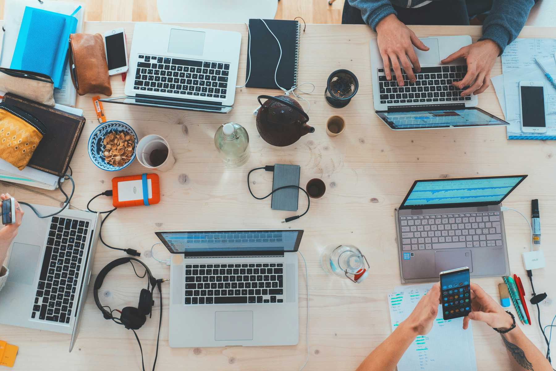 Télétravail et onboarding : comment reprendre le contrôle de votre parc informatique ?